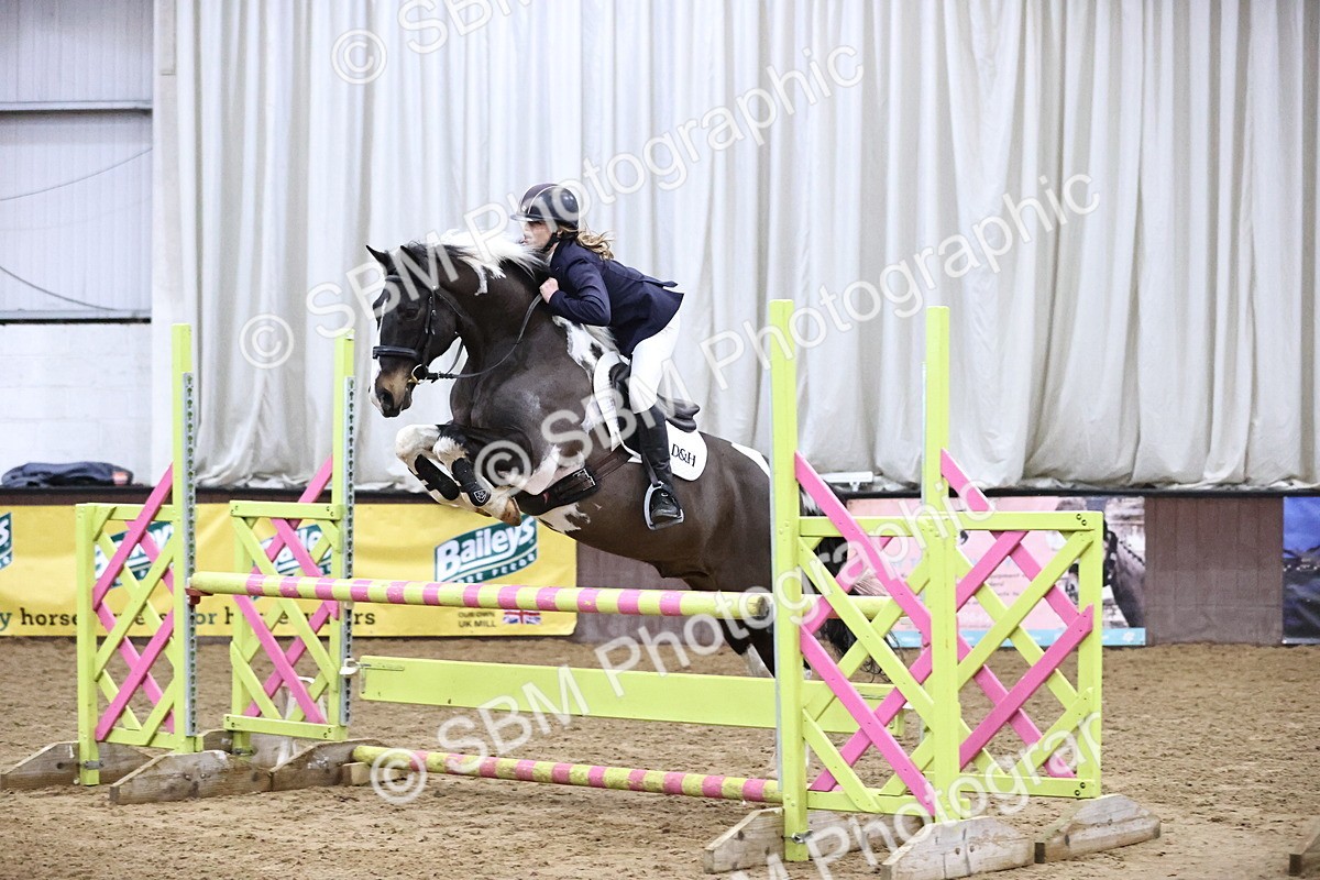 SBM_000820 - Class 4 - Blue Chip Pony Newcomers - 1.00m