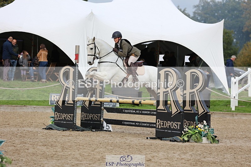 251026A-121702-24602 - G-572-Laura.Pitman With Trot Up