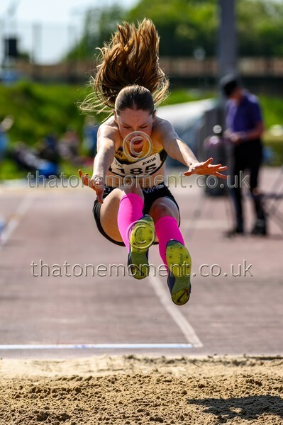 West25Sat-928563 - Field Female