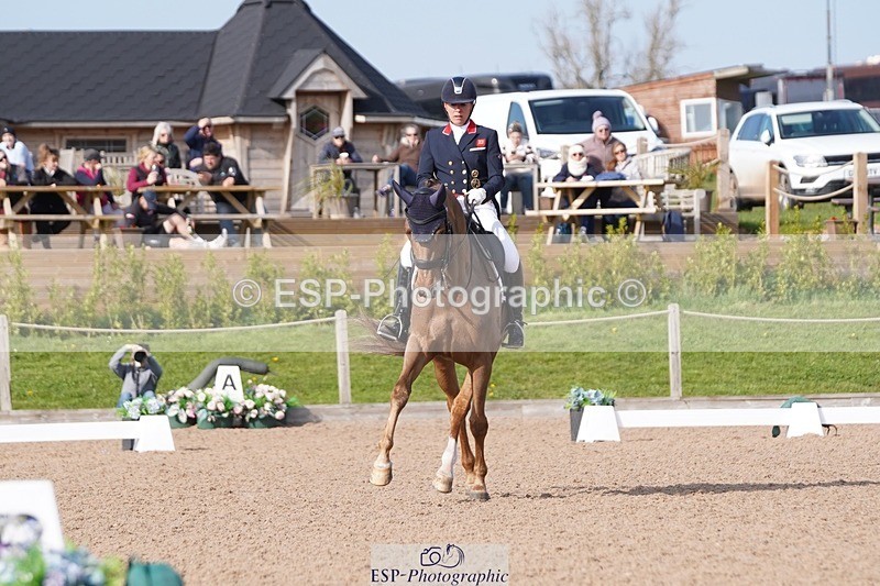 250404-162546-07703 - 138-fiona.bigwood-Donna.Bella