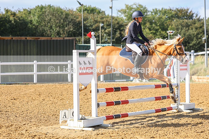 3E7A8331 - Class 4: Pony British Novice/80cm Open
