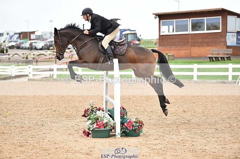 231013A-131136-01734 - Cls 3 1.05m Amateur Quali