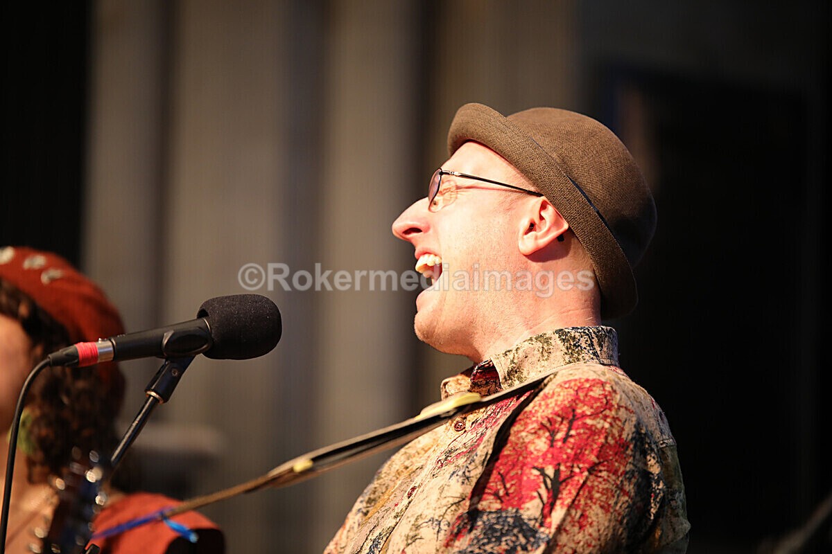 FOLK N BLUES-267 - FOLK and BLUES SEPT 2022