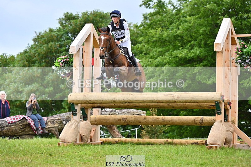 250524A-161140-14973 - C-258-Bill.Levett-ITALIAN.HARLEQUIN.NJ