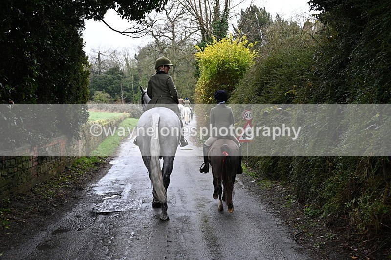 WJ7_9349 - Walk out..