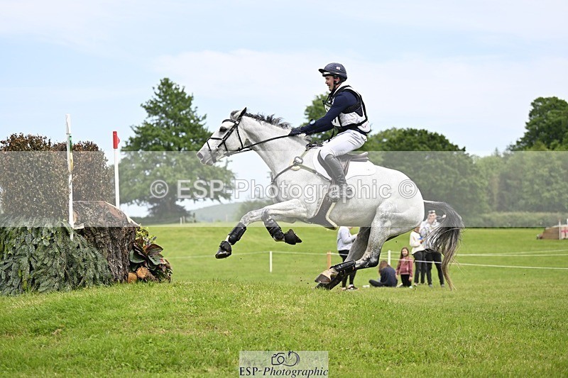 240525-145539-16619 - 207-IE_MR_MCGREGOR-Will_Furlong