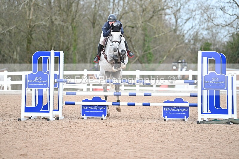 231208A-125224-00846 - Cls 5 Newcomers & 1.10m Open