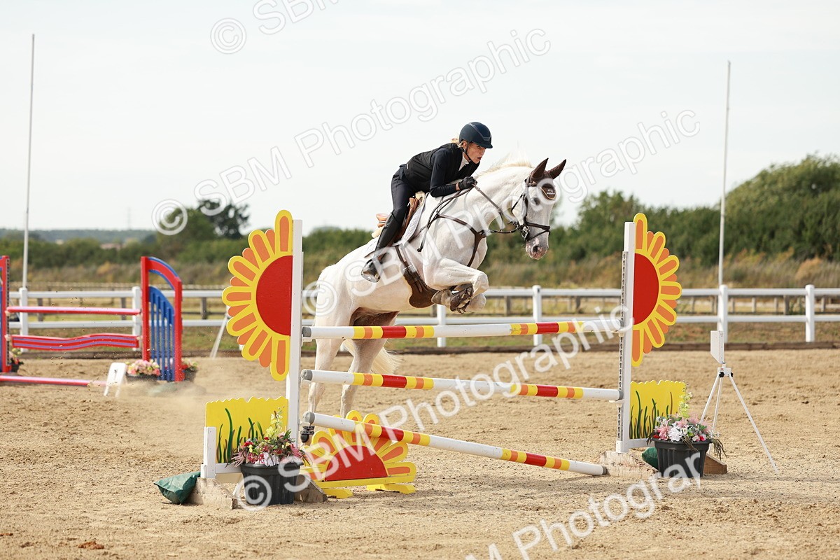 SBM_008252 - Class 4 - Senior Foxhunter - 1.20m Open