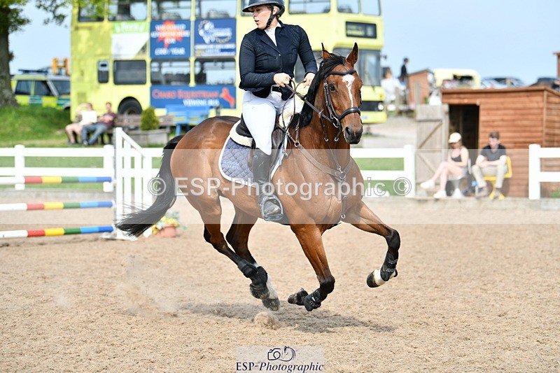 240511A-160651-14280 - Cls 25 British Novice and 90cm Open