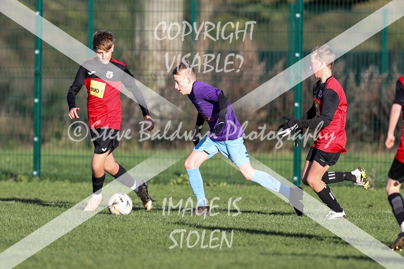 1DX31574 - 2025-11-23 FC Abbey Meads U13 Purple V Highworth Town Junior FC U13 T