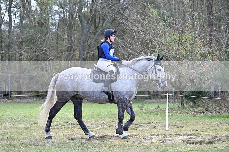 WJ7_0133 - Time 10:13 to 10:38 Times at the Fence