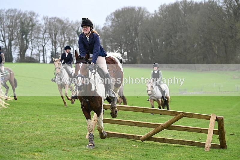 WJ6_9162 - Line Three