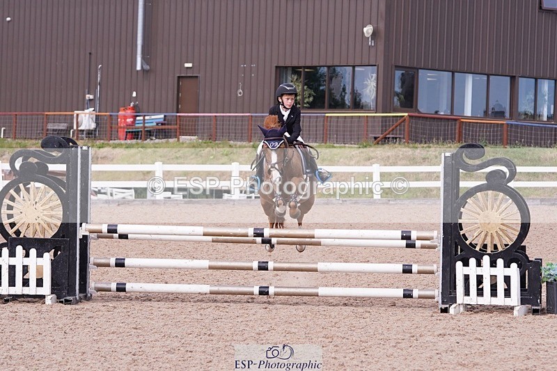 250629-171326-13187 - Cls 33 Stepping Stones 128cm and 138cm