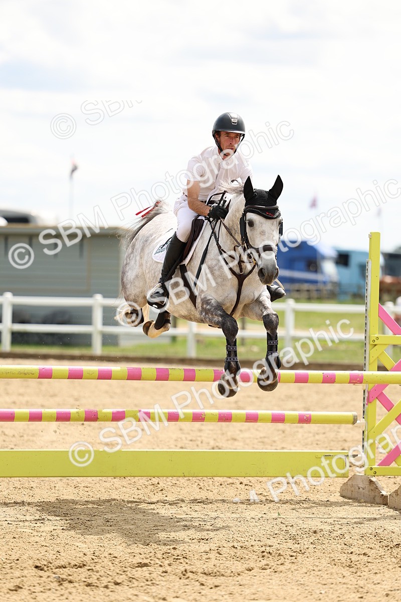 SBM_005369 - Class 18 - Senior 1.05m Open