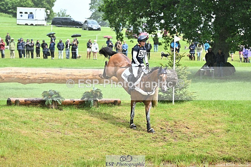 240526-133740-22957 - 520-LONDON_52-Laura_Collett