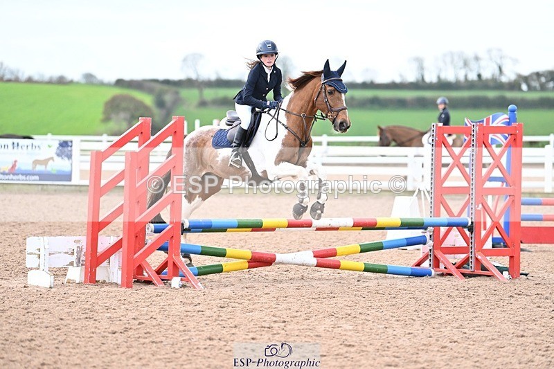 241117X-083036-03067 - Cls 02s Pony intro 70cm