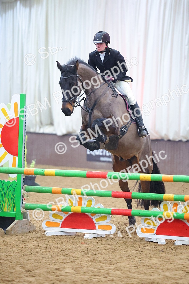 SBM_008350 - Class 21 - Nupafeed Supplements Senior Discovery/ 1m Open - First Round (1.00m)