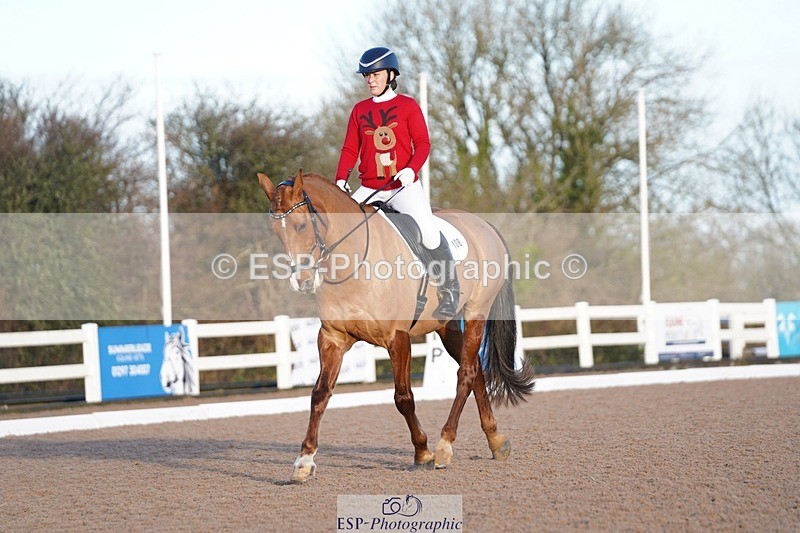 241214-102944-00179 - 108-Pippa.Knight-KFS.Boston.Burglar