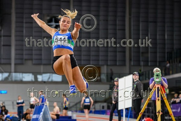 AgeInd25SUN-912280 - Field Female