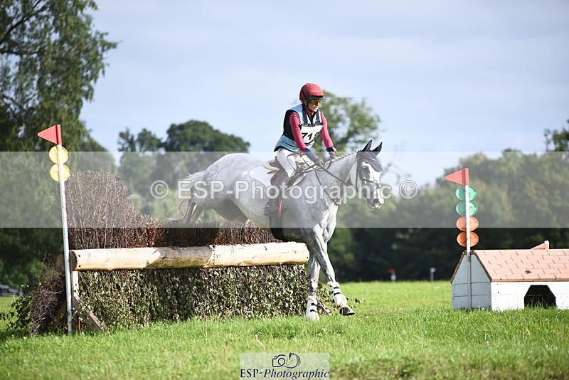 240804-173130-19497 - 719-Abbie_Burbidge-BLUEBIRD