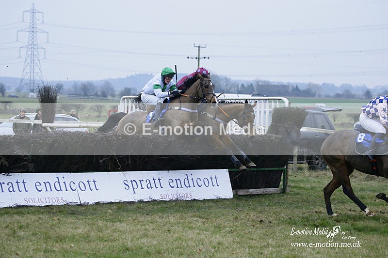 PtP 230122 800 - Cocklebarrow Races - Heythrop Hunt - 23/01/22