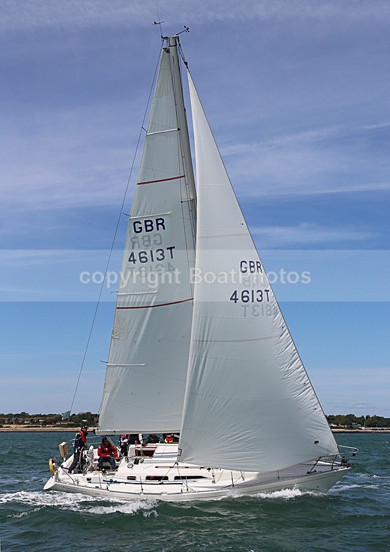 130601 GBR4613T WT7A9232 - ROUND THE ISLAND RACE - 1st June 2013