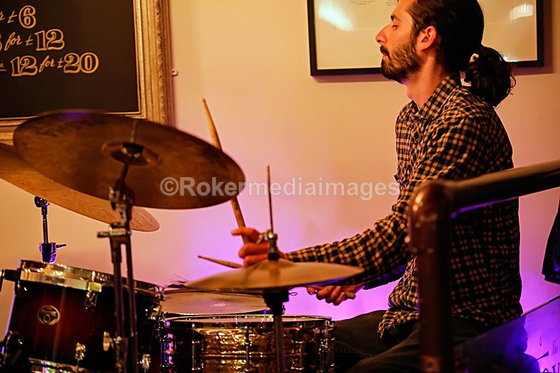  - BEN THOMAS & DAVIDE LOGIRI TRIO