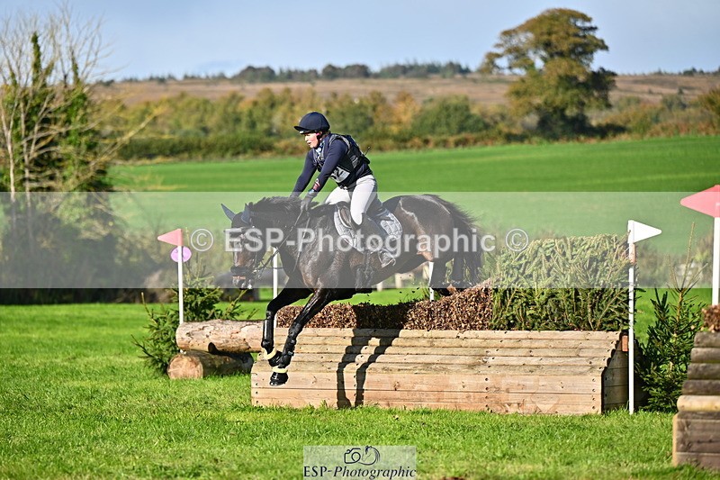 251025A-125419-19304 - F-452-Suzy.Stoneman