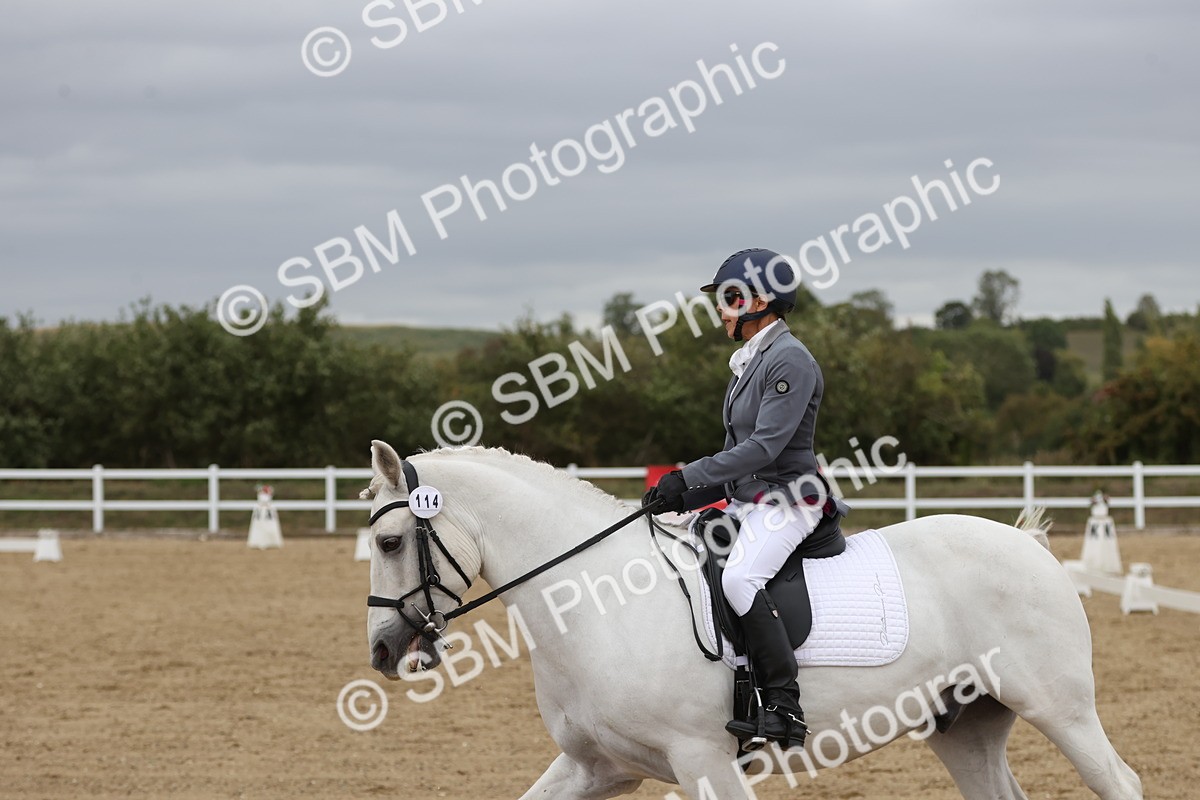 SBM_004272 - Class 9 - Novice 3 Champs