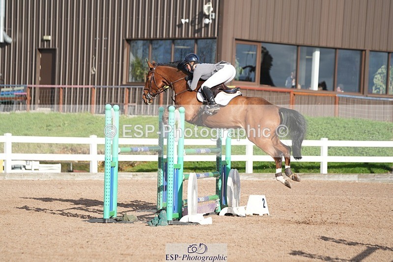 251108-131750-02689 - Cls 13 Foxhunter and 1.20m Open