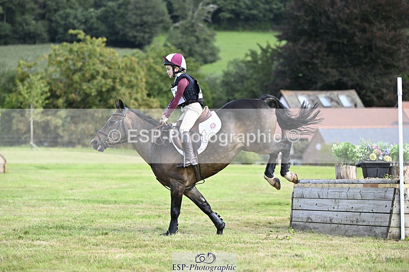 240825X-112357-32498 - 70cm XC 11.00 to 12.00