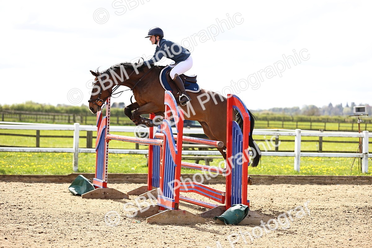 SBM_004255 - Class 17 - Senior Newcomers - 1.10m
