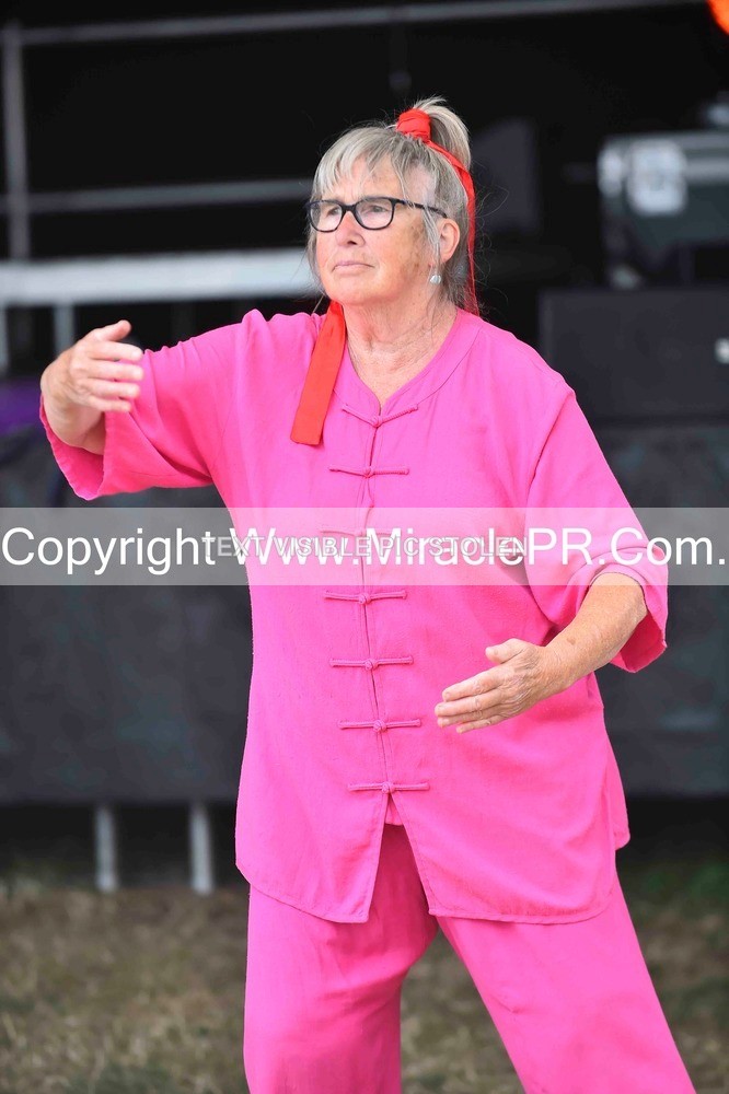 SH4_1488 - Tai Chi with Lisa Kay.