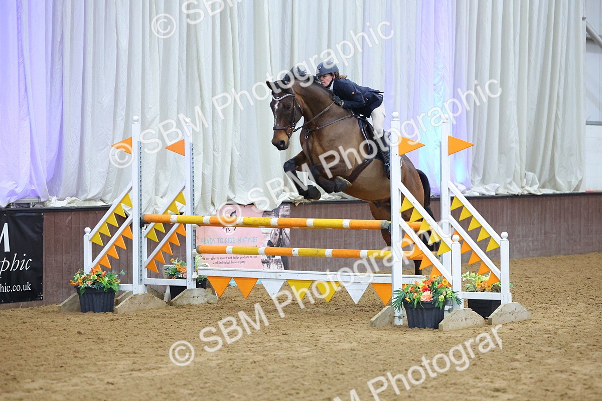 SBM_010041 - Class 21 - Nupafeed Supplements Senior Discovery/ 1m Open - First Round (1.00m)