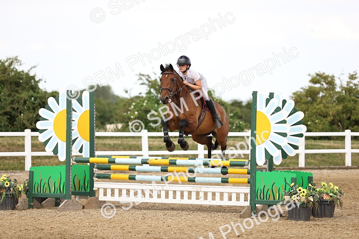 SBM_002390 - Class 18 - Ariat Senior British Novice- 90cm Open