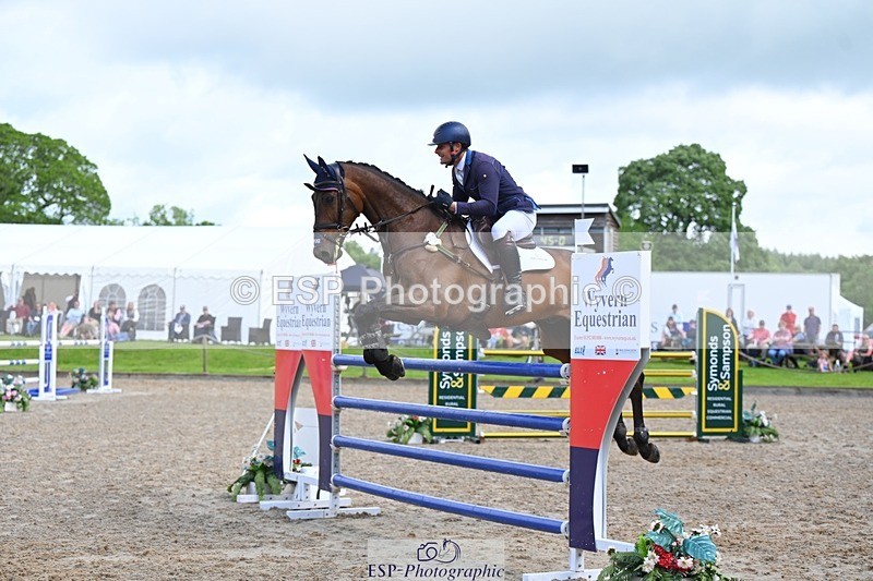 240526-100117-19826 - 301-CAMOUFLAGE-Alexander_Bragg