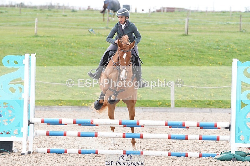 250414-130352-00845 - 70cm Round 2