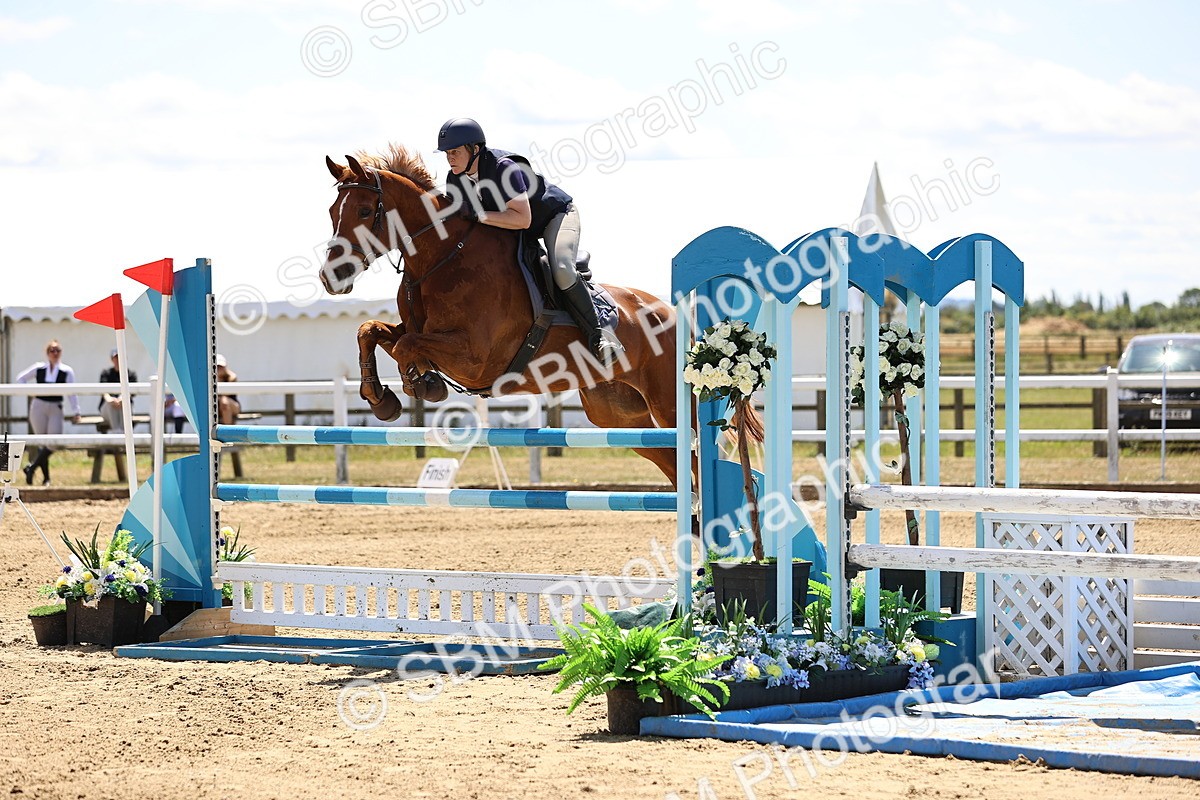 SBM_014392 - Class 15 - Senior Newcomers - 1.10m Open