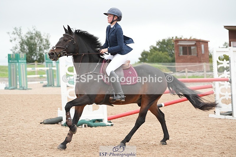 250920-122212-01248 - Cls 10 Pony Foxhunter and 1.10m