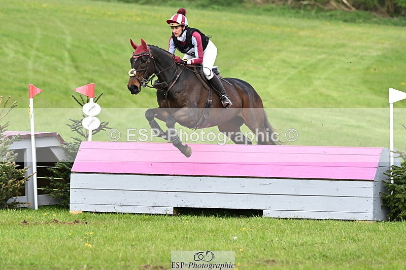 250419-173654-14495 - 869-Lizette.Jackman-MURPHYS.GAUNTLET