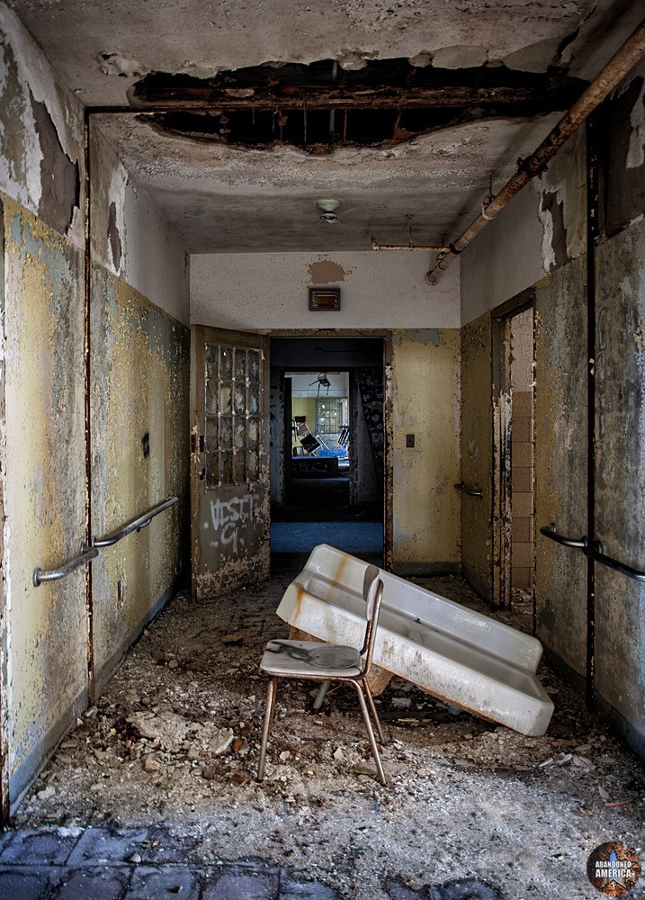 Kings Park Psychiatric Center | Ward Hallway