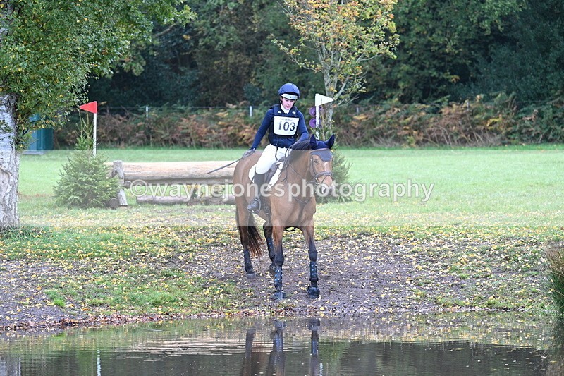 WJ7_3124 - Time 10:47 to 11:11 at the water