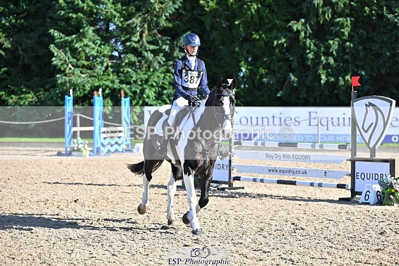 241027-123116-17306 - 387-Kelly.Knockaert-PIPER.II