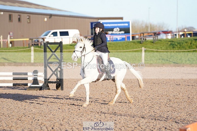 250125-101448-00918 - Clear Round 40cm and 50cm