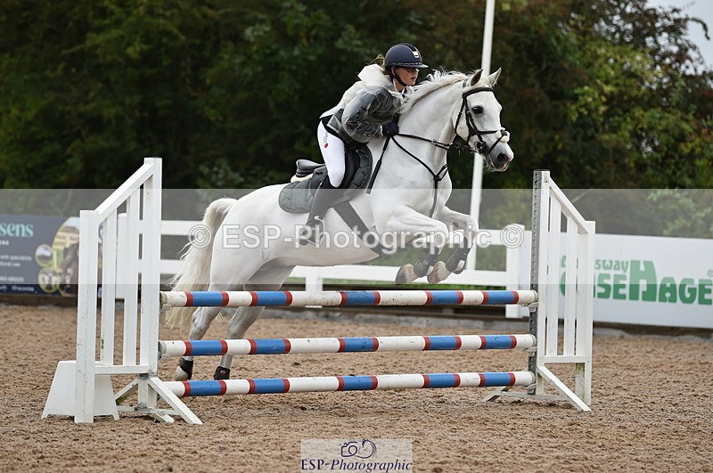 220829A-172920-00440 - 80cm Classes 5a 5b & 6