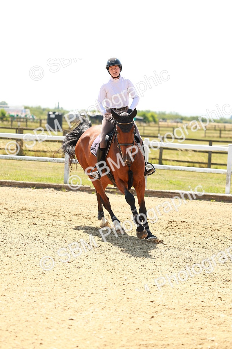 SBM_001579 - Class 4 - Senior Newcomers - 1.10m