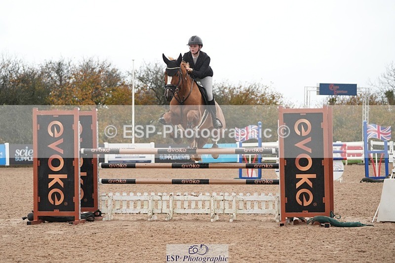 251107-134115-01218 - Cls 6 Foxhunter and 1.20m Open