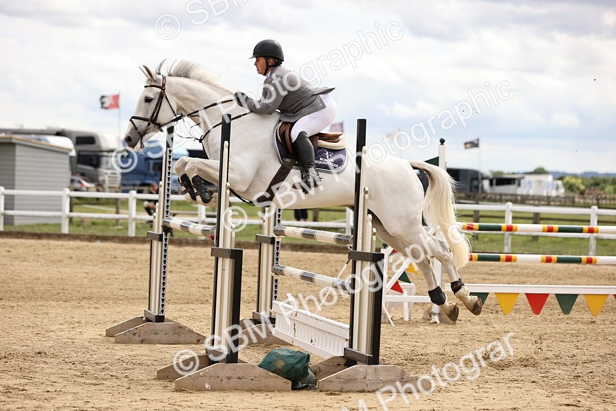 SBM_003337 - Class 11 - Senior Newcomers - 1.10m