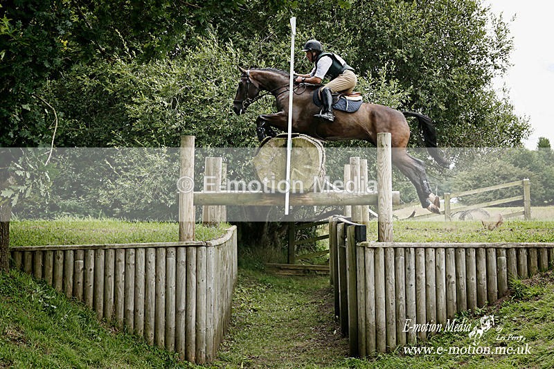 Chumley 310716 474po - Equestrian