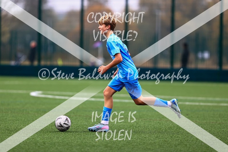 1DX31434 - 2025-10-12 FC Abbey Meads U15 Blue V Hungerford Town Juniors U15 Black